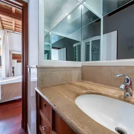 Oda ve Kahvaltı Romantic