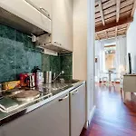 Romantic فندق مبيت وإفطار *